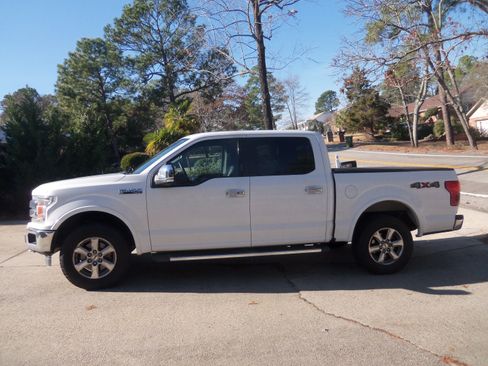 Used 2019 Ford F150 Lariat image 4
