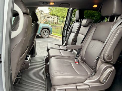 Used 2023 Honda Odyssey EX-L image 10