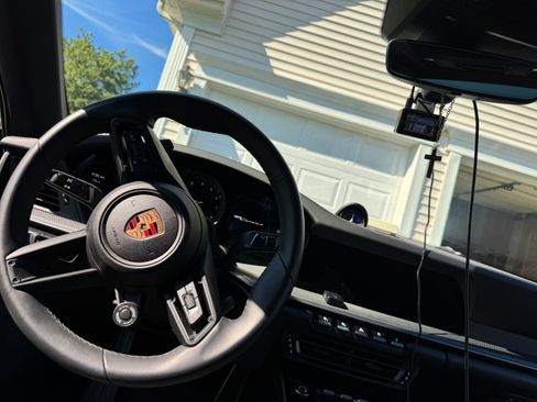 Used 2024 Porsche 911 Carrera 4 AWD/4WD image 2
