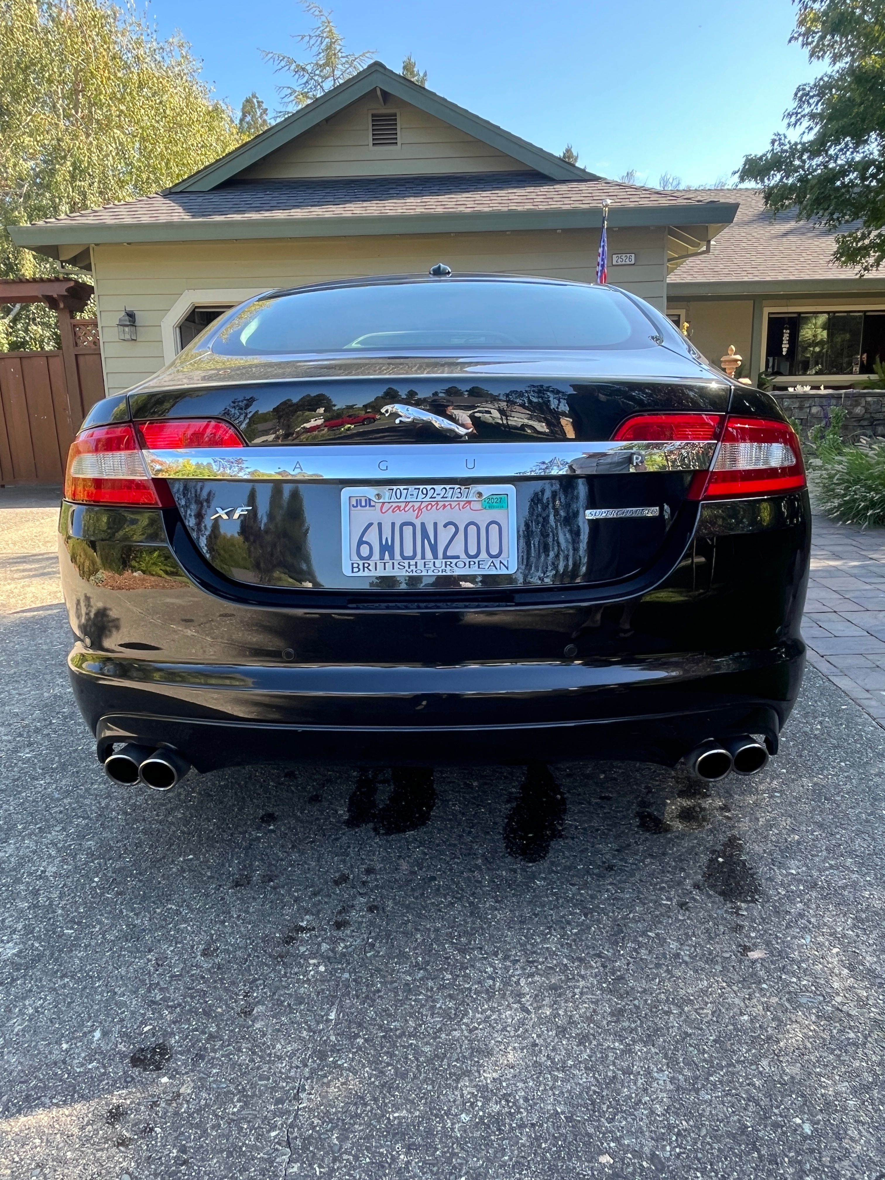 Used 2011 Jaguar XF Supercharged RWD image 2