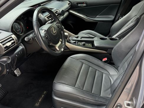 Used 2014 Lexus IS 250 w/ F-Sport Package RWD image 9