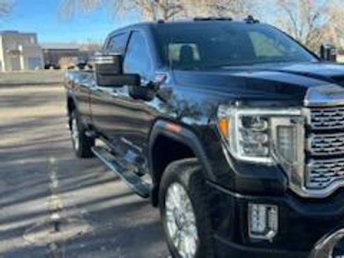 Used 2021 GMC Sierra 3500 Denali w/ Denali Ultimate Package image 5