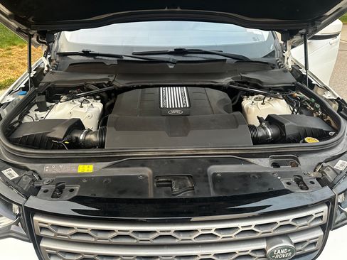Used 2019 Land Rover Discovery SE AWD/4WD image 29