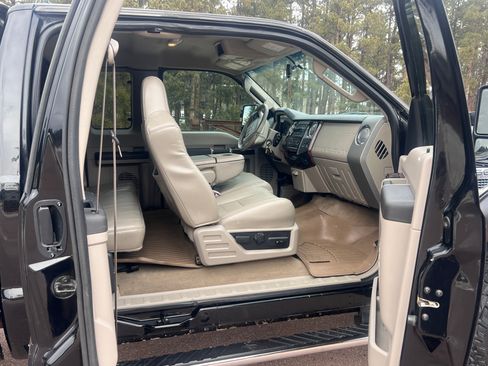 Used 2008 Ford F250 Lariat image 13
