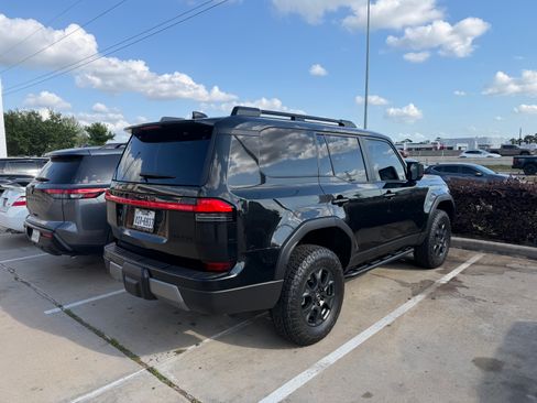 Used 2026 Lexus GX 550 AWD/4WD image 4