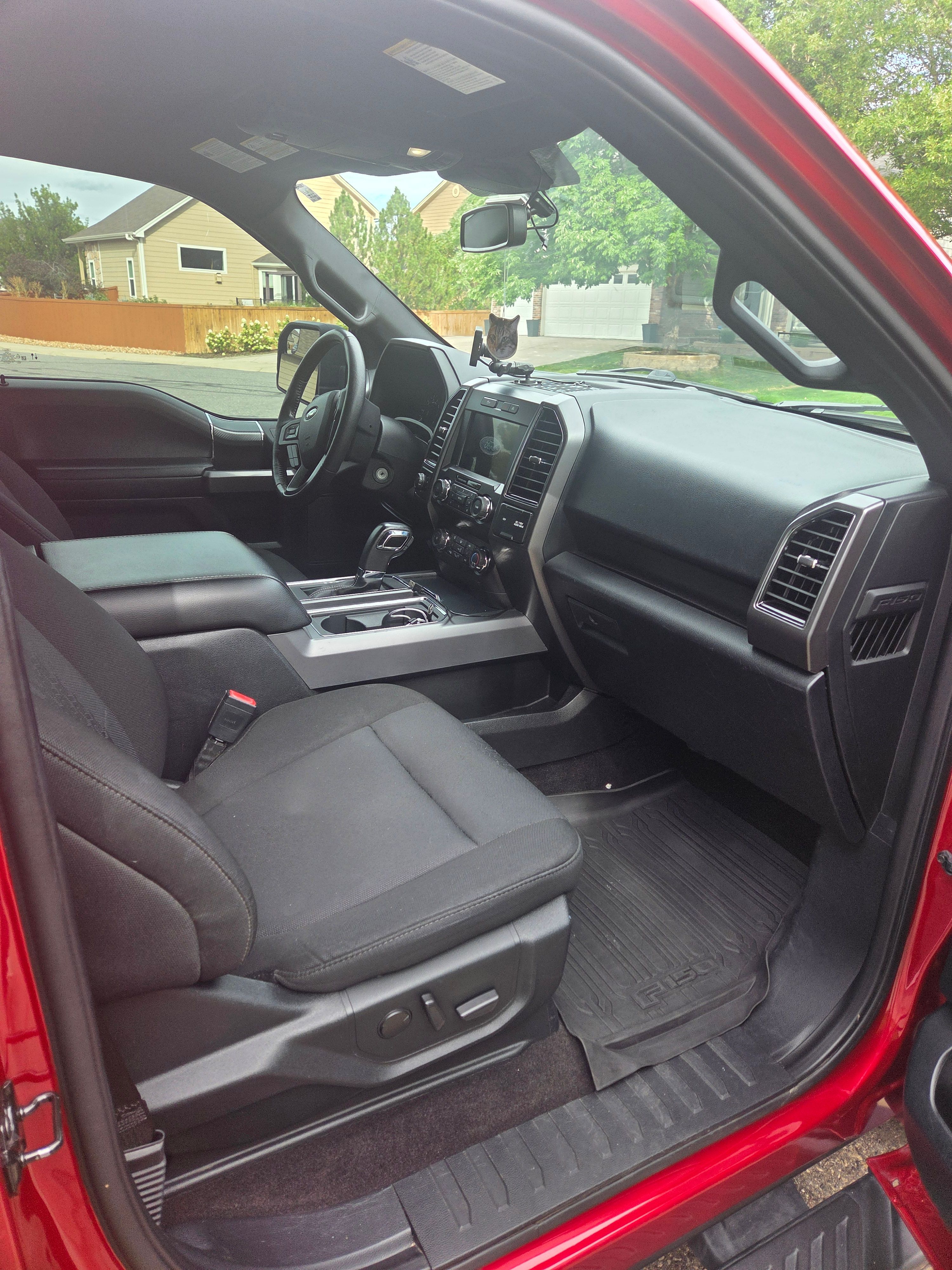 Used 2020 Ford F150 XLT w/ Equipment Group 302A Luxury AWD/4WD image 8