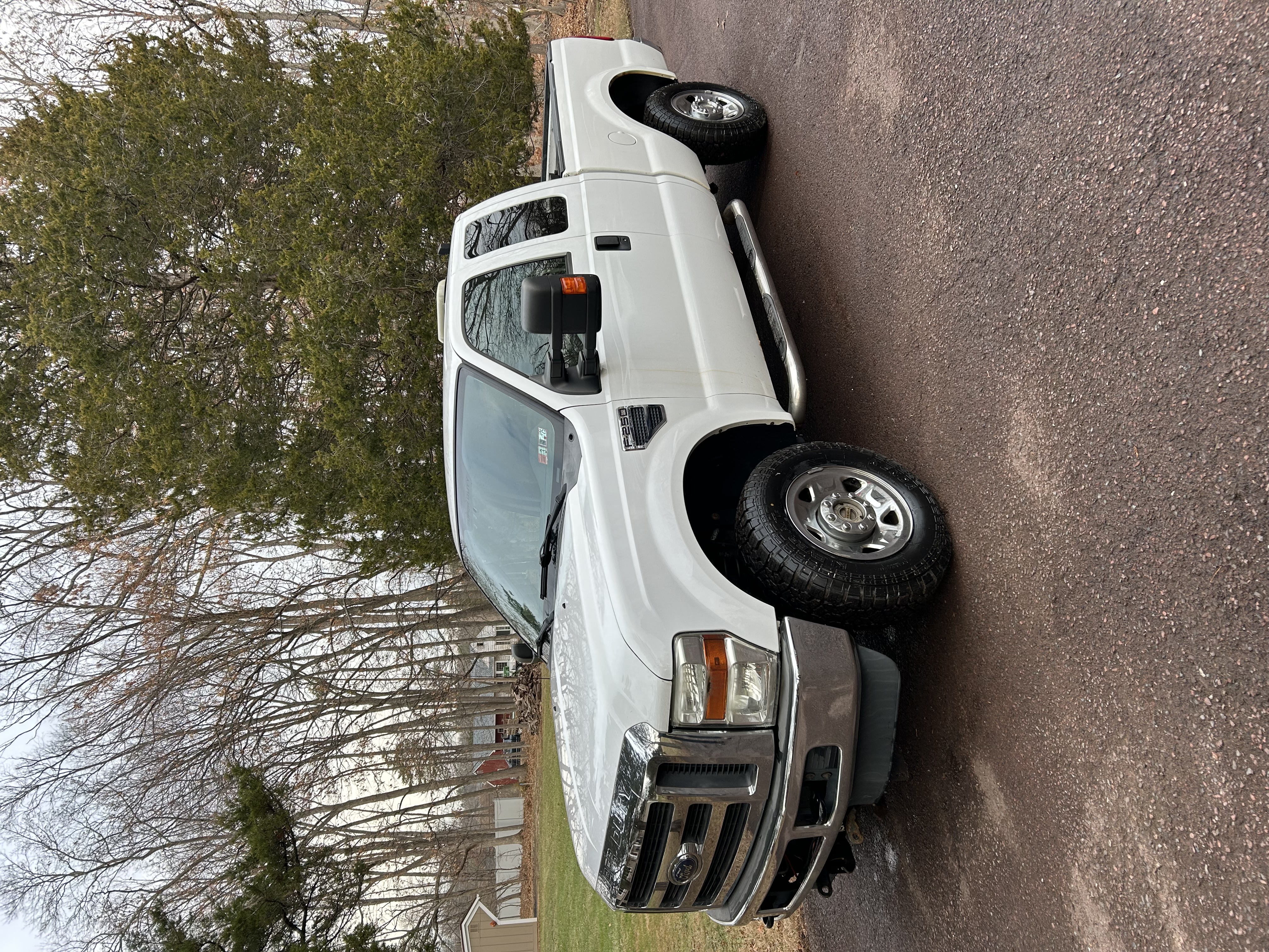 Used 2009 Ford F250 XLT AWD/4WD image 2