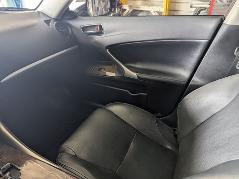 Used 2012 Lexus IS 250 image 4