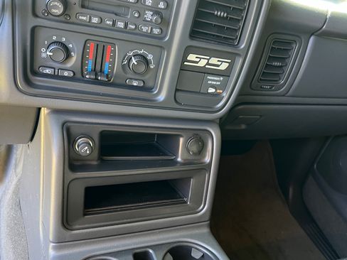 Used 2004 Chevrolet Silverado 1500 SS AWD/4WD image 15