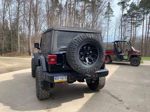 Used 2018 Jeep Wrangler Rubicon w/ Steel Bumper Group image 5