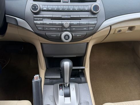 Used 2011 Honda Accord LX image 21