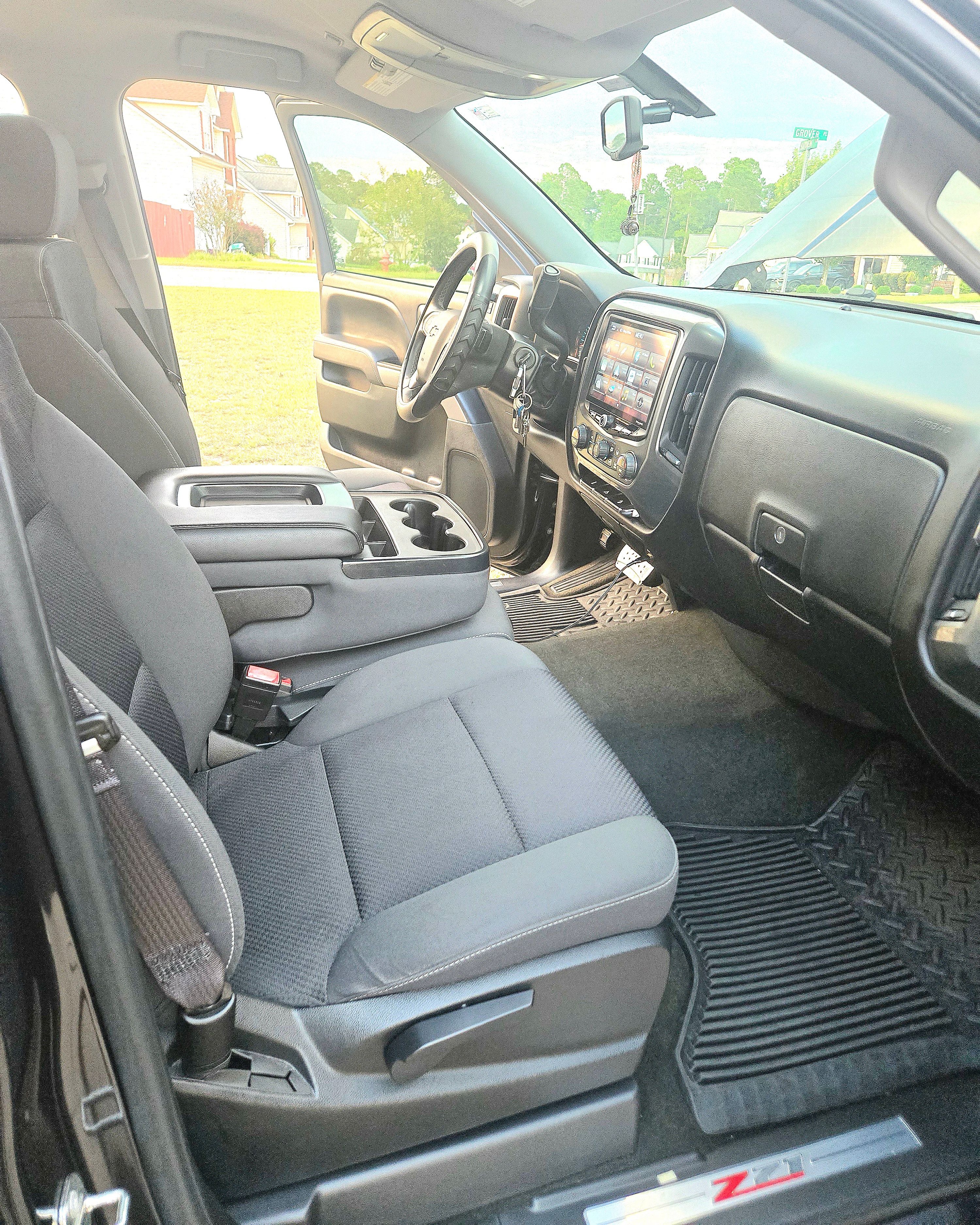 Used 2016 Chevrolet Silverado 1500 LT w/ All Star Edition AWD/4WD image 4