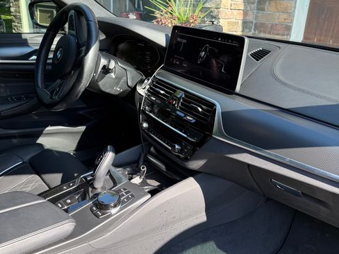 Used 2023 BMW M550i xDrive w/ Dynamic Handling Package AWD/4WD image 13
