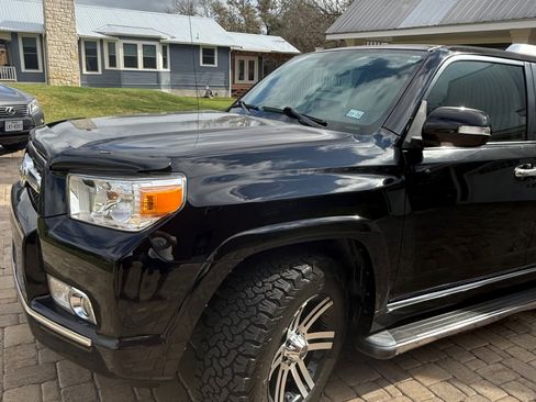 Used 2010 Toyota 4Runner Limited image 4