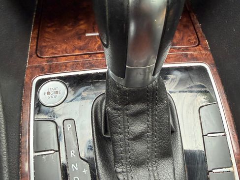 Used 2012 Volkswagen Passat 2.5 SEL Premium image 11