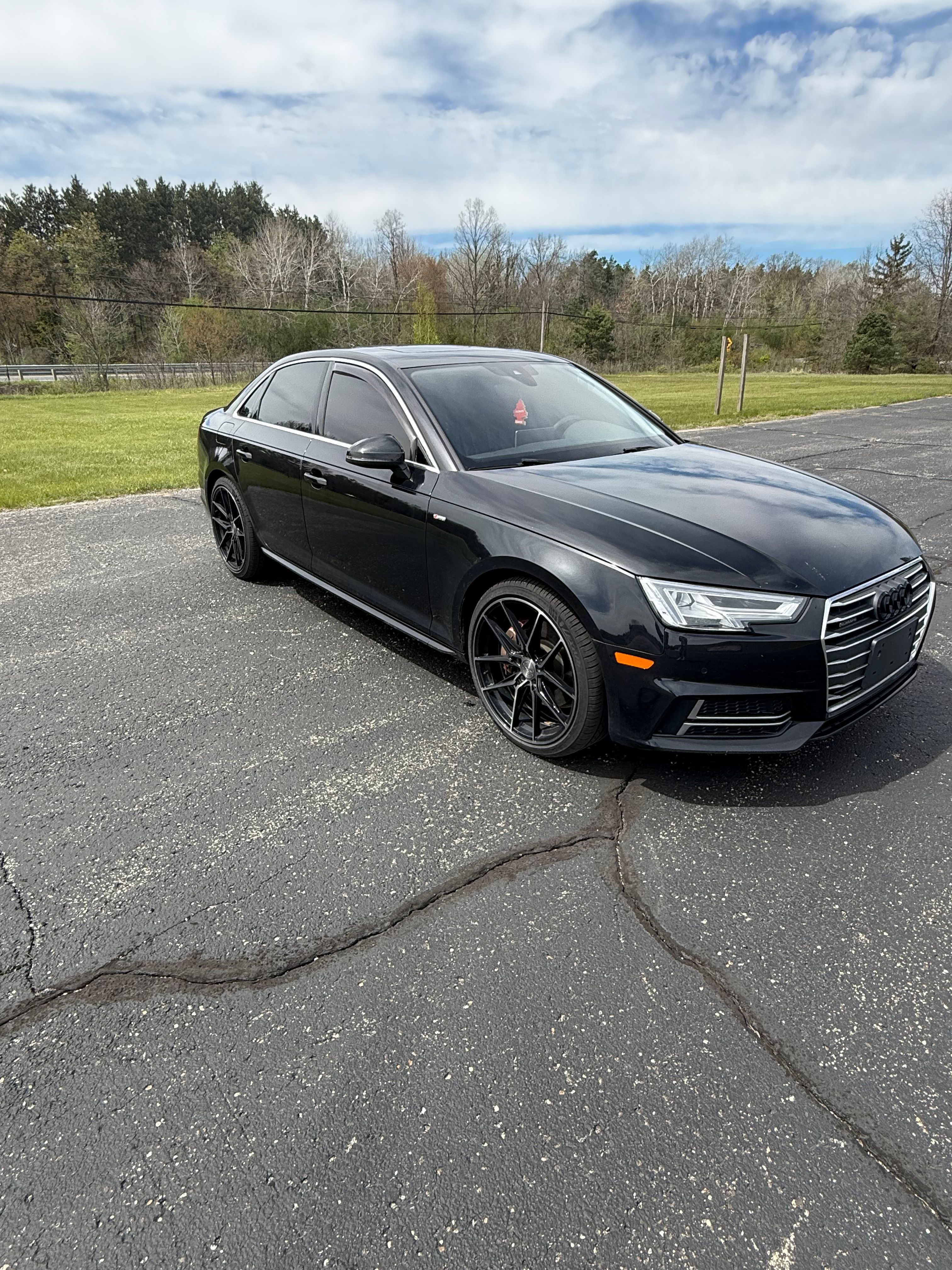 Used 2018 Audi A4 2.0T Premium Plus w/ Premium Plus Package AWD/4WD image 6