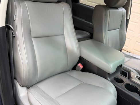 Used 2010 Toyota Sequoia Limited AWD/4WD image 12