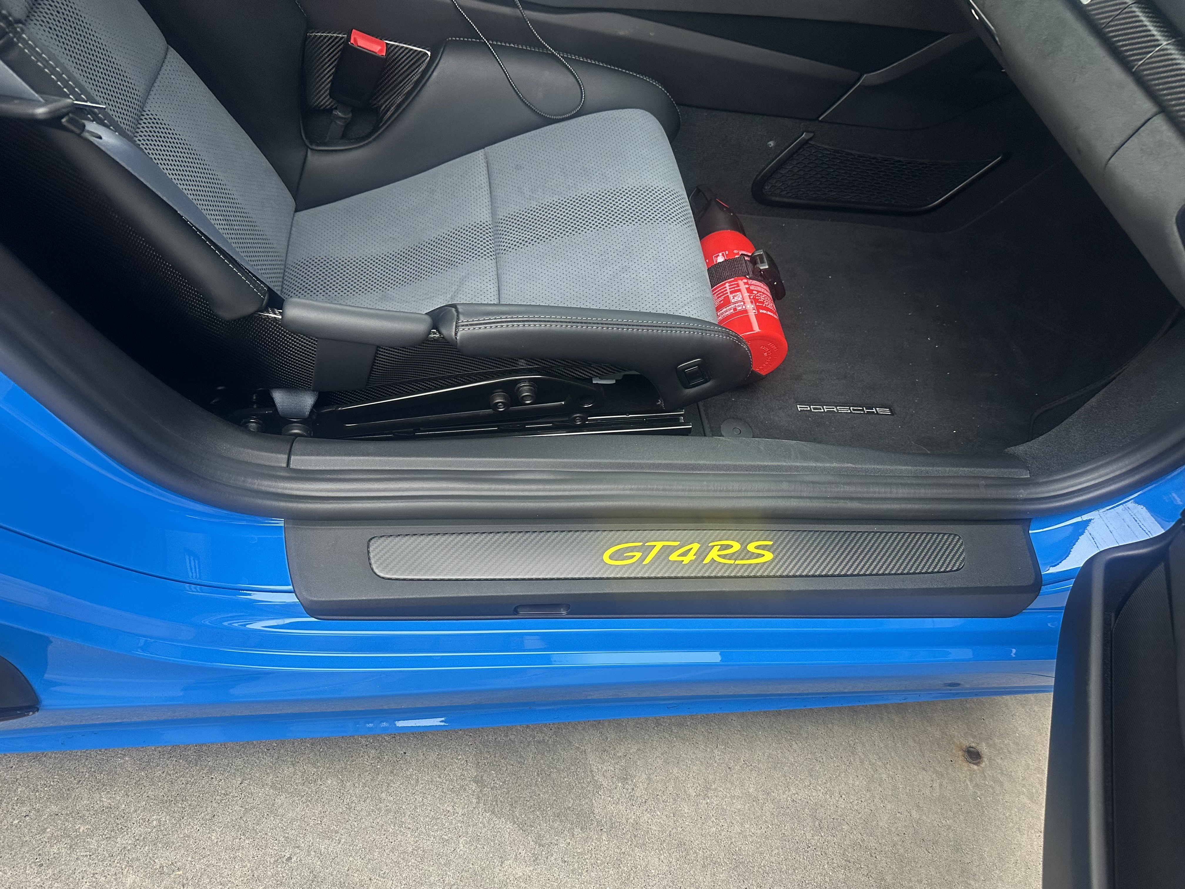 Used 2025 Porsche 718 Cayman GT4 RS RWD image 27