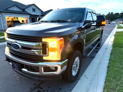Used 2017 Ford F250 XLT w/ XLT Value Package AWD/4WD image 1