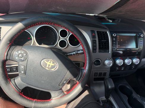 Used 2010 Toyota Tundra Limited AWD/4WD image 11