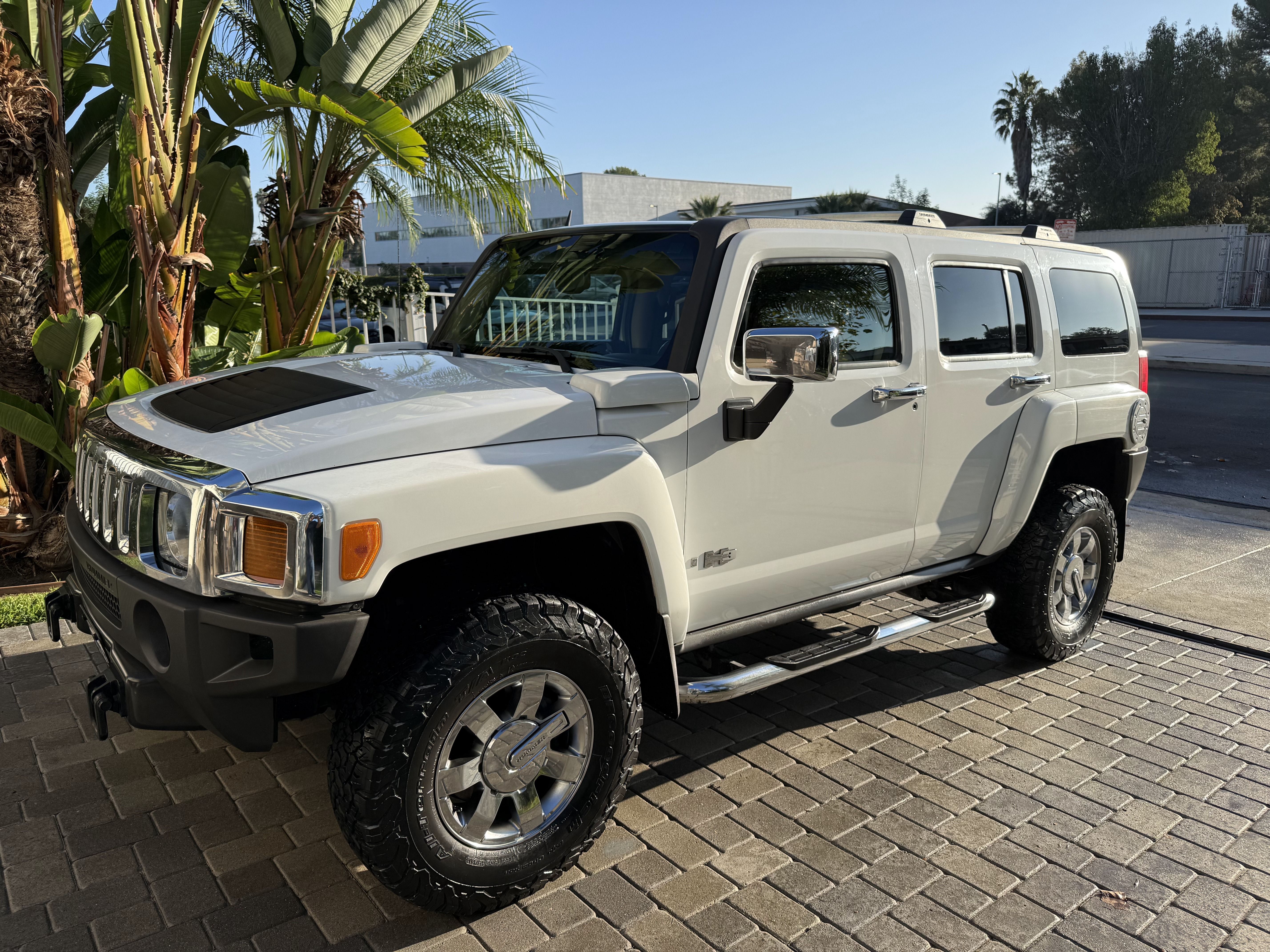 Used 2006 HUMMER H3 AWD/4WD image 2