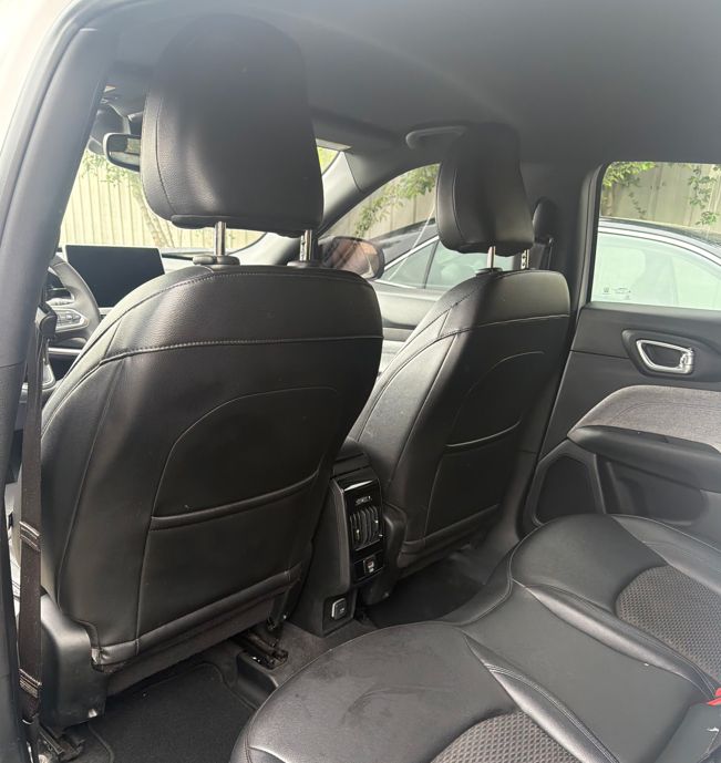 Used 2023 Jeep Compass Latitude AWD/4WD image 14