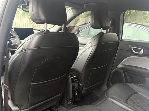 Used 2023 Jeep Compass Latitude AWD/4WD image 14