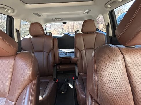 Used 2019 Subaru Ascent Touring w/ Popular Package #3 image 10