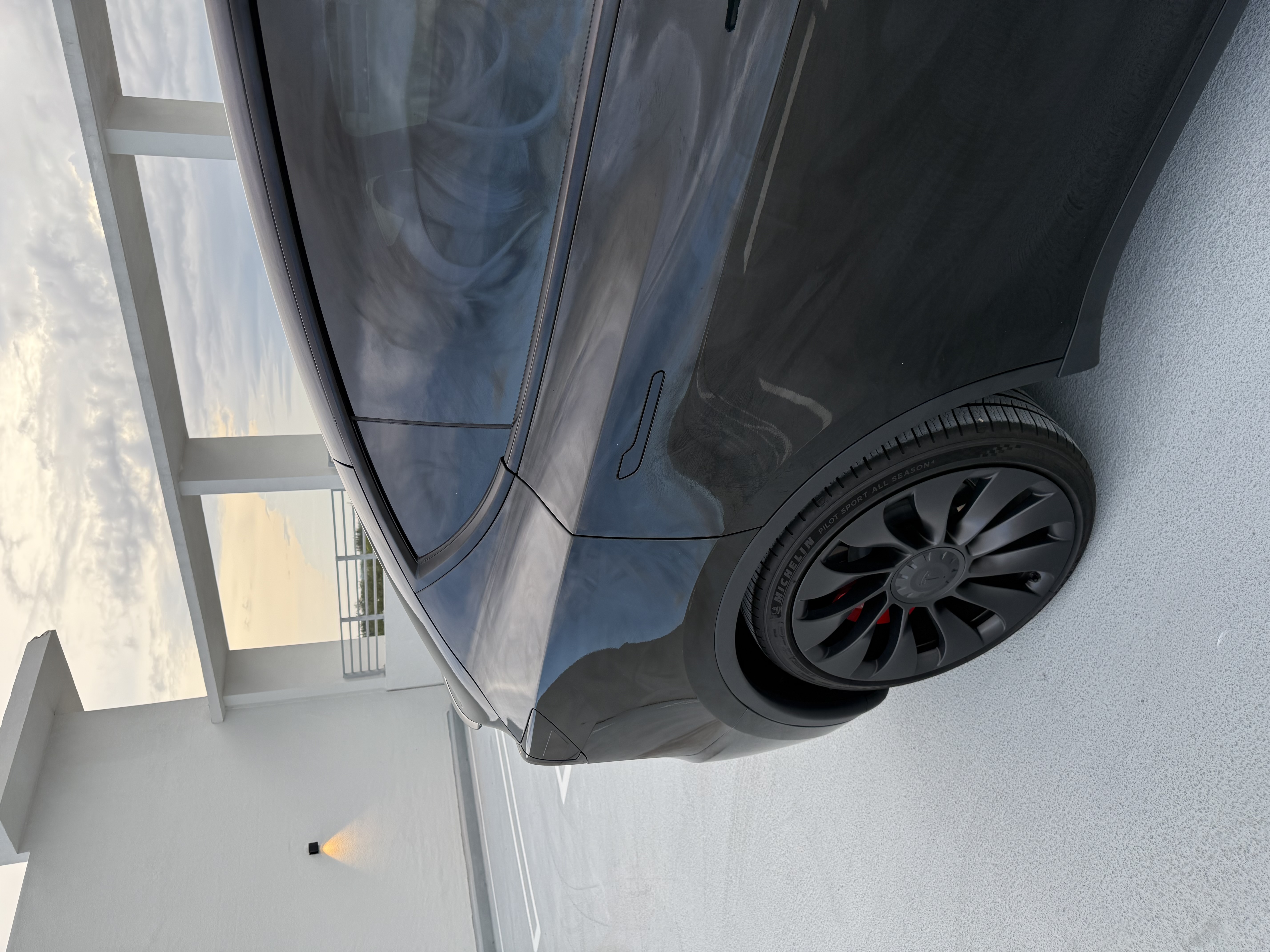 Used 2023 Tesla Model Y Performance AWD/4WD image 11