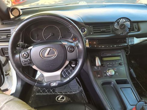 Used 2014 Lexus CT 200h image 4