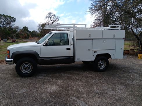 Used 1992 Chevrolet Silverado 2500 4x4 Regular Cab image 4