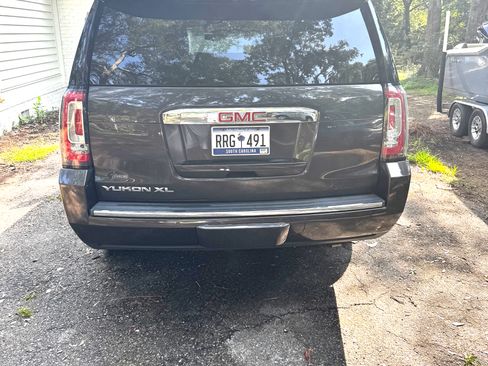 Used 2018 GMC Yukon XL Denali w/ Denali Ultimate Package RWD image 5