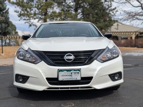 Used 2018 Nissan Altima 2.5 SR w/ SR Midnight Edition image 2