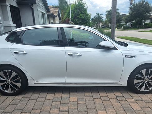 Used 2016 Kia Optima SX FWD image 5
