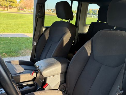 Used 2015 Jeep Wrangler Unlimited Sport w/ Quick Order Package 24S image 20