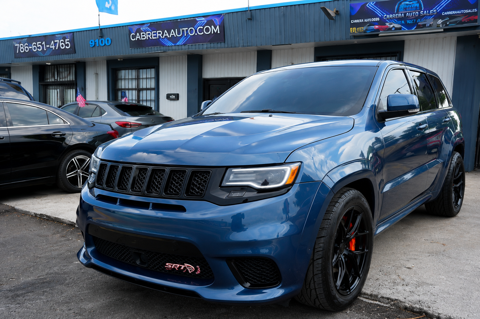 Used 2021 Jeep Grand Cherokee Trackhawk AWD/4WD image 1
