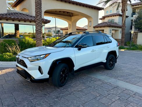Used 2025 Toyota RAV4 XSE image 1
