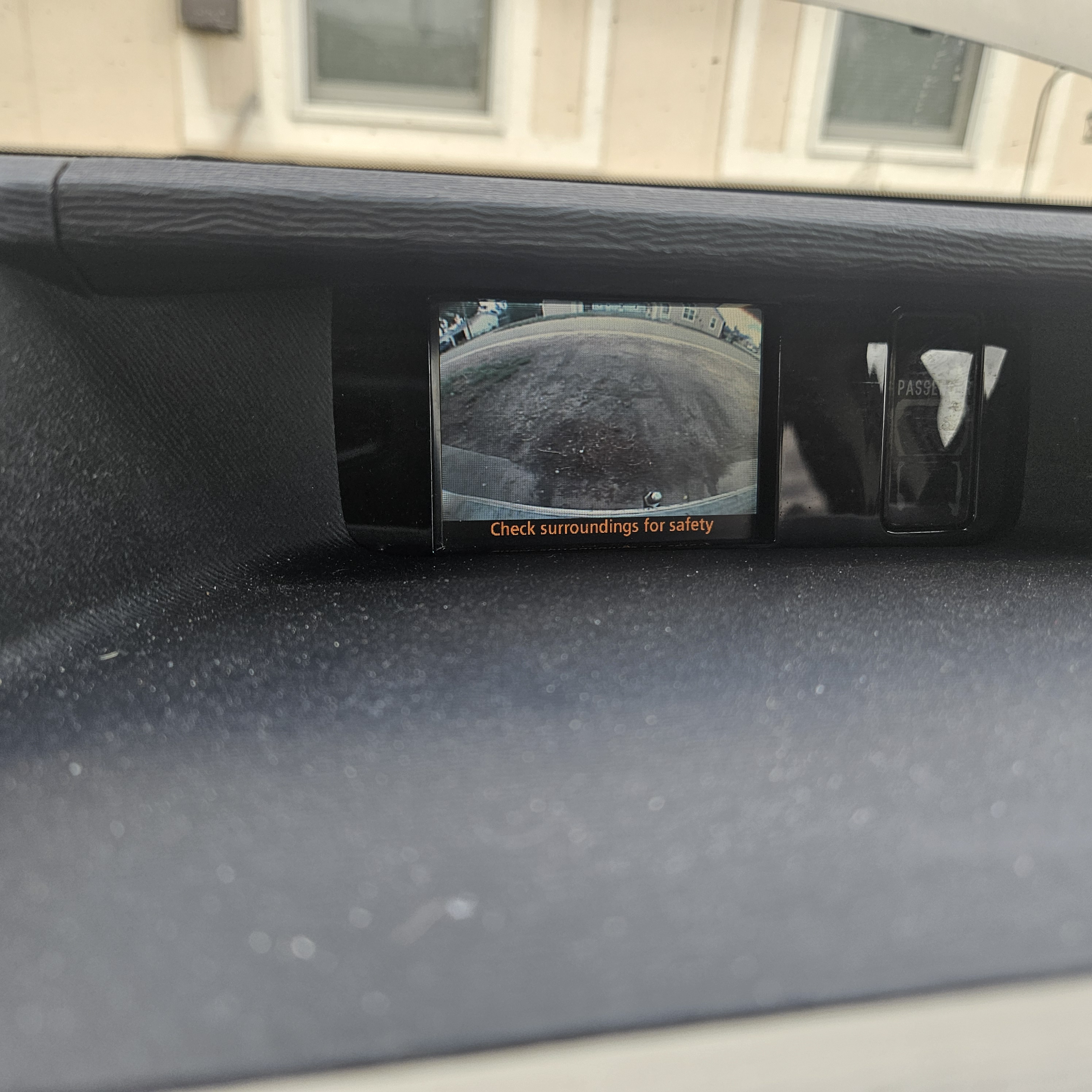 Used 2011 Toyota Sienna LE FWD image 9