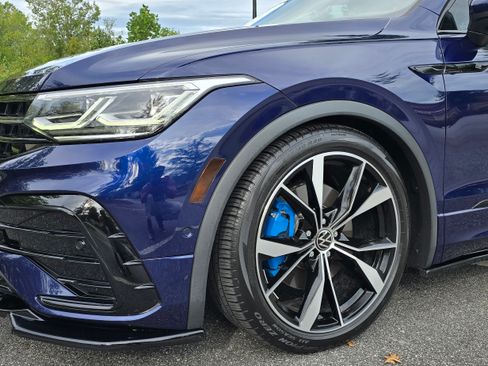 Used 2024 Volkswagen Tiguan SEL R-Line image 8