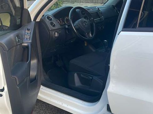 Used 2015 Volkswagen Tiguan S FWD image 10