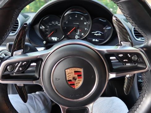 Used 2018 Porsche 718 Cayman image 5