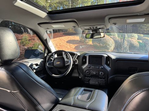 Used 2020 Chevrolet Silverado 1500 LTZ w/ LTZ Premium Package image 15