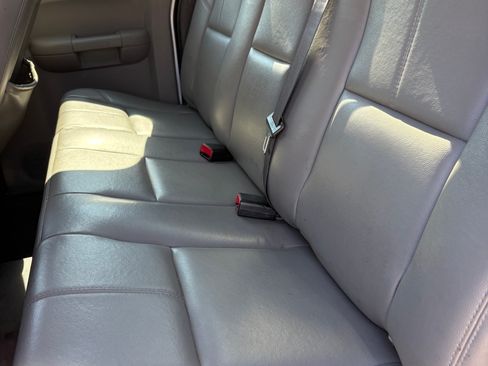 Used 2008 Chevrolet Silverado 2500 W/T image 27