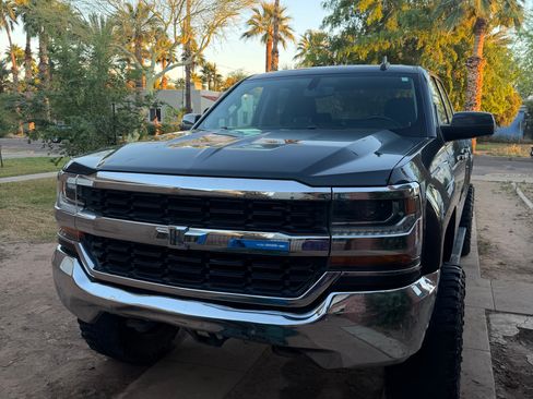Used 2019 Chevrolet Silverado 1500 LT image 9