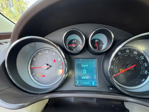 Used 2011 Buick Regal CXL Turbo w/ TO6 Preferred Equipment Group image 8