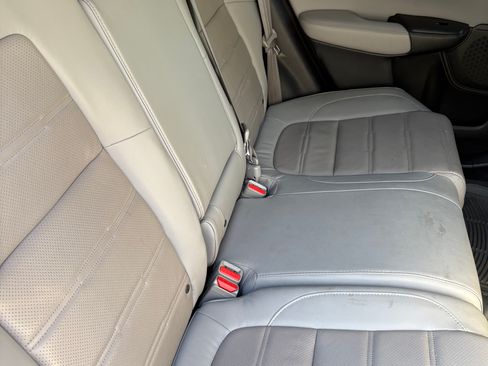 Used 2019 Honda CR-V EX-L image 2