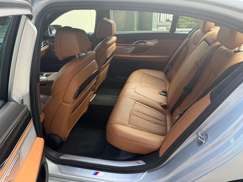 Used 2017 BMW 750i xDrive image 12