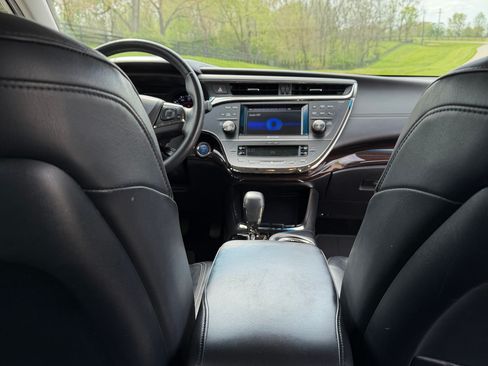 Used 2014 Toyota Avalon Limited image 8