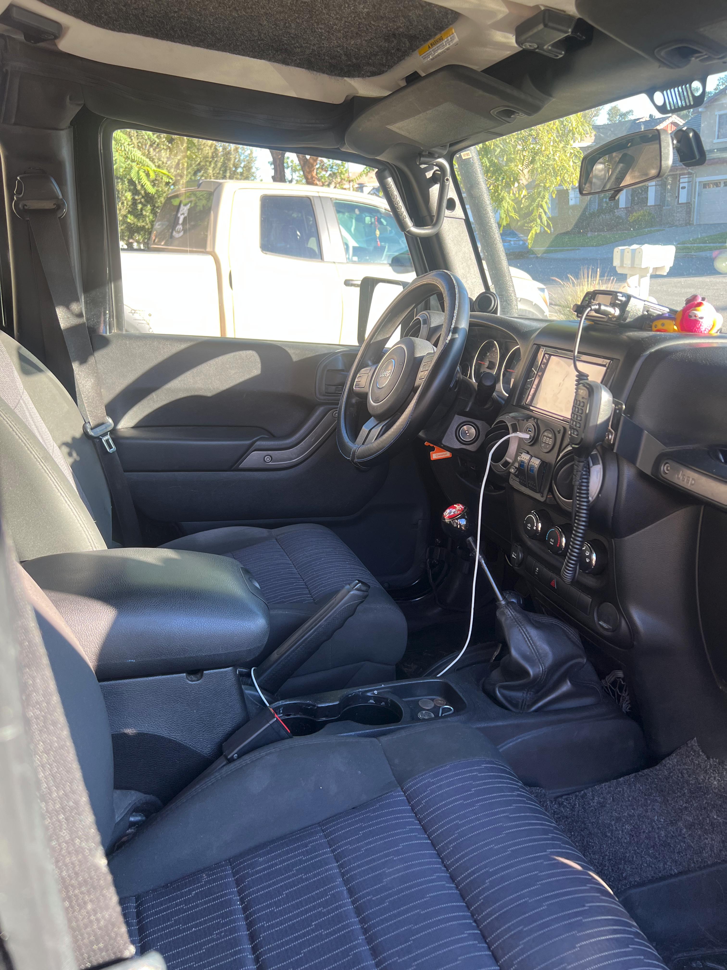 Used 2012 Jeep Wrangler Unlimited Sport AWD/4WD image 10