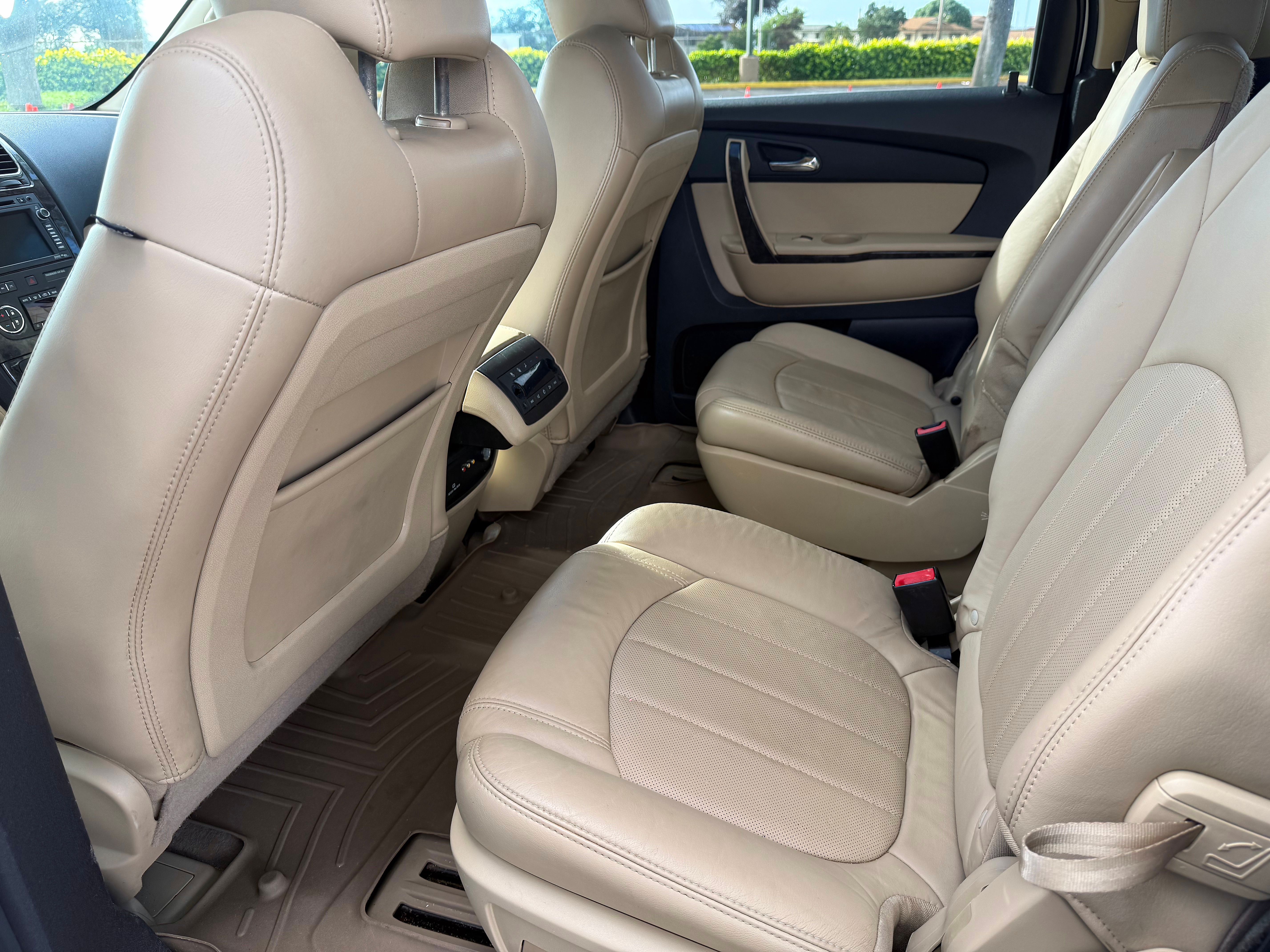 Used 2012 GMC Acadia Denali AWD/4WD image 23